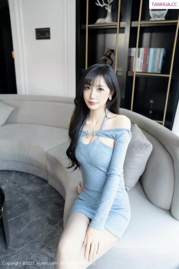   [XiuRen]高清写真图 2025.04.08 No.10124 樱桃小阑子 灰色丝袜第15张图片